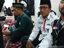 Ustaz Solmed dan Ustaz Maulana Melayat Mbah Moen