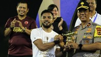 Zulham Zamrun (PSM Makassar) bersama Amido Balde (Persebaya) menjadi Top Skor Piala Indonesia 2019. Mereka sama-sama mengoleksi 10 gol.