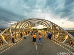 Akhir Pekan Romantis Bareng Glenn Fredly di Banyuwangi, Mau?