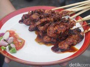 Sate Kambing Muda Habib: Maknyus! Sate Kambing Muda dan Sop Marak Arab Sate Kambing Muda Habib: Maknyus! Sate Kambing Muda dan Sop Marak Arab