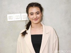 Jelang Gala Premier Bumi Manusia, Mawar De Jongh Akui Kurang Tidur