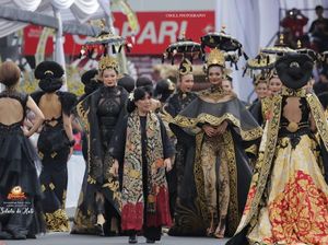 Anne Avantie Menyesal Baru Tampil di Jember Fashion Carnaval Setelah 18 Tahun Anne Avantie Menyesal Baru Tampil di Jember Fashion Carnaval Setelah 18 Tahun