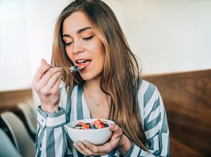 Studi Ungkap Sarapan Sebelum Pukul 9 Pagi Bisa Kurangi Risiko Depresi Studi Ungkap Sarapan Sebelum Pukul 9 Pagi Bisa Kurangi Risiko Depresi