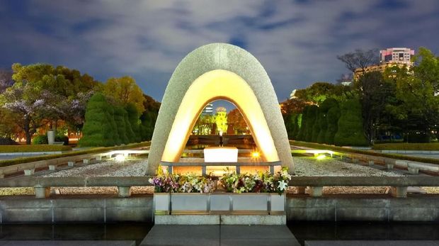 Hiroshima Peace Memorial at night. Need more HIROSHIMA & MIYAJIMA images: