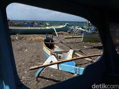 Melihat Kehidupan Nelayan Tanjung Luar Lombok