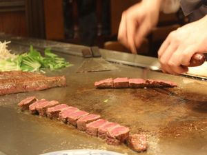 Sehari Menjelajahi Kobe, Tak Sekadar Daging Sapi Kualitas Wahid