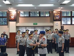 Kapolri Pimpin Upacara Sertijab Dankor Brimob-Kapolda Kalteng