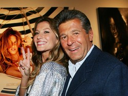 Victorias Secret Rekrut Model Transgender, Bos Marketing-nya Keluar