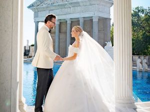Mewahnya Pernikahan Crazy Rich New York yang 5 Kali Ganti Gaun Pengantin