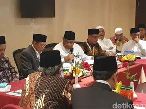 Anggota DPR Kok Rombongan ke Tanah Suci?