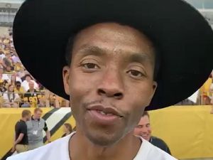 Dilarikan ke RS, Chadwick Boseman Si Black Panther Makin Kurus