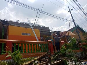 Tersengat Listrik dan Jatuh dari Atap Sekolah, Kuli Bangunan Tewas