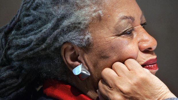Peraih Nobel Toni Morrison Meninggal Dunia
