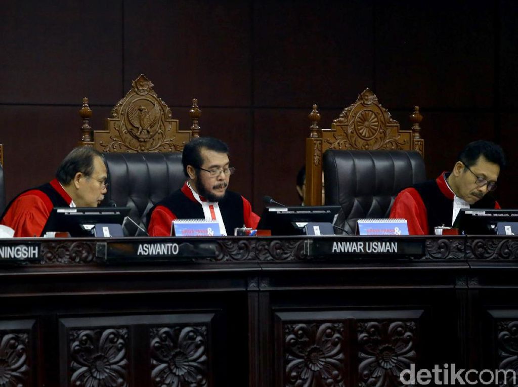 Pembacaan Putusan Gugatan Hasil Pileg Usai, MK Kabulkan 12 Perkara Pembacaan Putusan Gugatan Hasil Pileg Usai, MK Kabulkan 12 Perkara