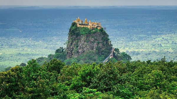 Potret Kuil Suci yang Jadi Tempat Tinggal Arwah