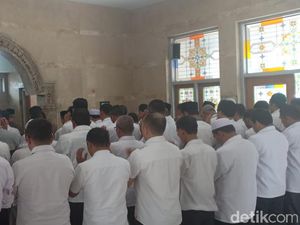 ASN Kemenag Aceh Gelar Salat Gaib untuk Mbah Moen ASN Kemenag Aceh Gelar Salat Gaib untuk Mbah Moen