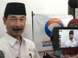 Bupati Solok Selatan Klaim Bantu Loloskan drg Romi Jadi PNS Bupati Solok Selatan Klaim Bantu Loloskan drg Romi Jadi PNS