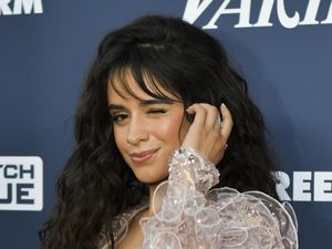 Camila Cabello Tampil Menawan di Teaser Cinderella