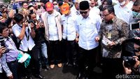 Ridwan Kamil Tinjau Lokasi Tumpahan Minyak Pertamina di Karawang