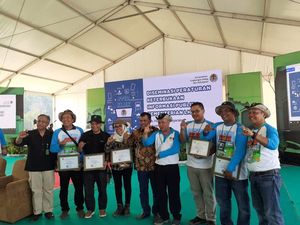 KLHK Berikan Penghargaan Bergengsi ke Wartawan detikcom KLHK Berikan Penghargaan Bergengsi ke Wartawan detikcom
