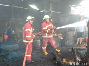 Gudang Bahan Pembuat Batik di Pekalongan Terbakar, 2 Orang Terluka
