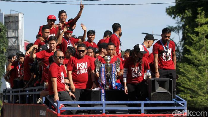 Parade Juara Piala Indonesia Psm Serukan Perdamaian Antarsuporter