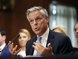 Dubes AS untuk Rusia Jon Huntsman Mengundurkan Diri