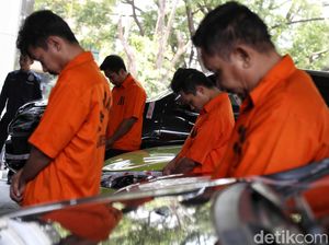 Kawanan Penipu Online Jaringan Internasional Dibekuk Polisi Kawanan Penipu Online Jaringan Internasional Dibekuk Polisi