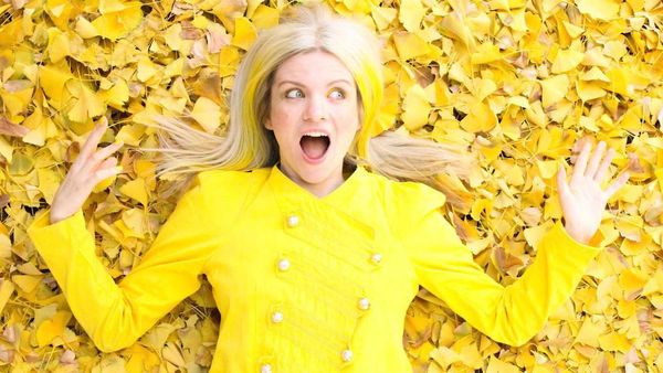 Potret Orang-orang Unik yang Terobsesi Hanya Pakai 1 Warna Selama Hidupnya