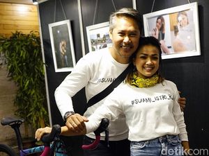 Usai Tur Sepeda Jakarta-Bali, Nirina Zubir-Ernest Bikin Pameran Foto Usai Tur Sepeda Jakarta-Bali, Nirina Zubir-Ernest Bikin Pameran Foto