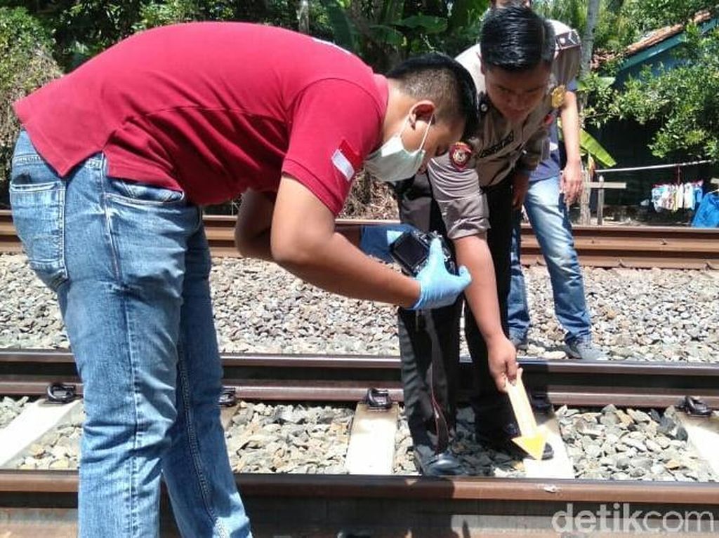 Pria Tak Dikenali Warga Tewas Tertabrak KA di Kebumen Pria Tak Dikenali Warga Tewas Tertabrak KA di Kebumen