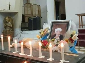 Pemuda Lintas Agama Mojokerto Doa Bersama untuk Mbah Moen di Gereja Pemuda Lintas Agama Mojokerto Doa Bersama untuk Mbah Moen di Gereja