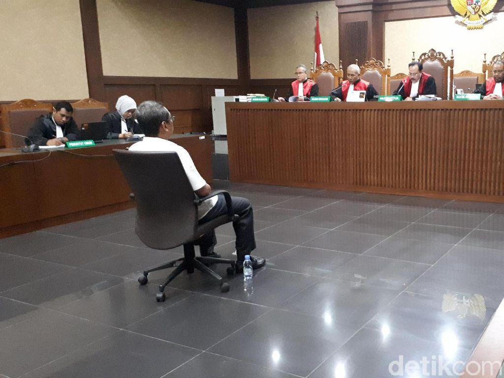 Kasus Korupsi IPDN, Eks Manager Pemasaran PT HK Divonis 5 Tahun Bui Kasus Korupsi IPDN, Eks Manager Pemasaran PT HK Divonis 5 Tahun Bui