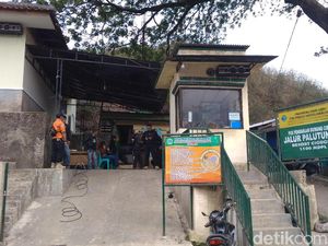 Puncak Ciremai Kebakaran, Pengelola Kembalikan Uang Tiket Pendakian Puncak Ciremai Kebakaran, Pengelola Kembalikan Uang Tiket Pendakian