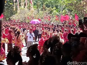Bareng Prananda dan Puan, Megawati Tiba di Kongres PDIP Bareng Prananda dan Puan, Megawati Tiba di Kongres PDIP