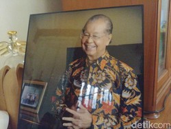 Sosok Cosmas Batubara, Menteri Era Soeharto yang Tutup Usia