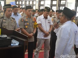 Cerita soal Karomah dan Kewalian Mbah Moen dari Madiun