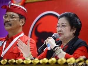 Kode Regenerasi dalam Canda Megawati Kode Regenerasi dalam Canda Megawati