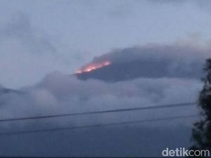 Kebakaran Hebat di Atap Jawa Barat Kebakaran Hebat di Atap Jawa Barat
