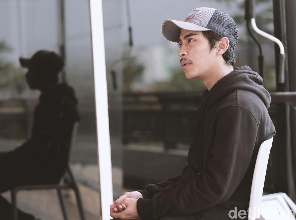 Nasihat Keras Ummi Pipik untuk Sang Putra yang Terjun Jadi Artis Nasihat Keras Ummi Pipik untuk Sang Putra yang Terjun Jadi Artis