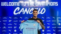 Manchester City mendatangkan Joao Cancelo dari Juventus, dengan nilai transfer 60 juta paun atau Rp 1,03 triliun. The Citizens juga menyertakan Danilo ke Bianconeri demi bek sayap Portugal itu. (Foto: Oli Scarff / AFP)