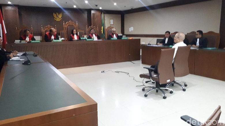 Dirut PT CPC Didakwa Rugikan Negara Rp 12,3 M di Pengadaan Alkes Flu Burung