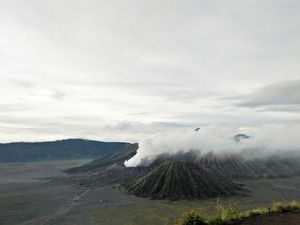 Sunrise Cantik di Gunung Bromo