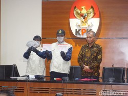 Nyoman Dhamantra Minta Rp 3,6 M Urus Izin Impor 20 Ribu Ton Bawang