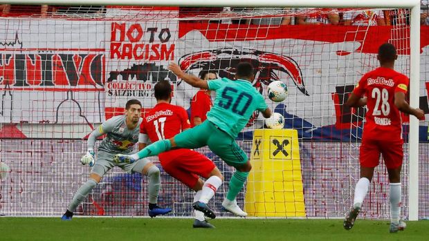Hazard Cetak Gol Perdana, Madrid Menang