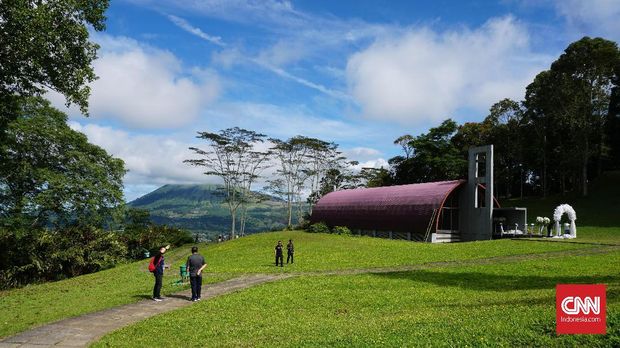 'Diusir' Hujan di Tomohon