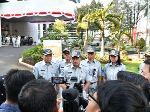 Jasa Raharja Gelar Gerakan Bersih Rambu Lalu Lintas