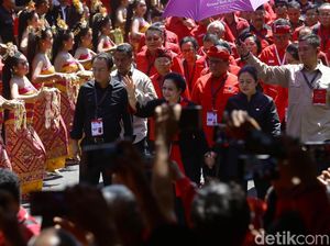 Megawati: Semua Orang Merapat, Dulu Saya Ditinggal Megawati: Semua Orang Merapat, Dulu Saya Ditinggal