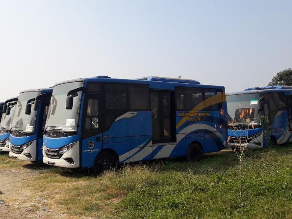 21 Bus BRT Calon Transpatriot Bekasi Masih Diregistrasi di Polisi 21 Bus BRT Calon Transpatriot Bekasi Masih Diregistrasi di Polisi