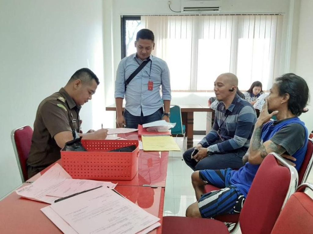 Berkas Lengkap, Basis Boomerang Hubert Henry Dilimpahkan ke Kejaksaan Berkas Lengkap, Basis Boomerang Hubert Henry Dilimpahkan ke Kejaksaan